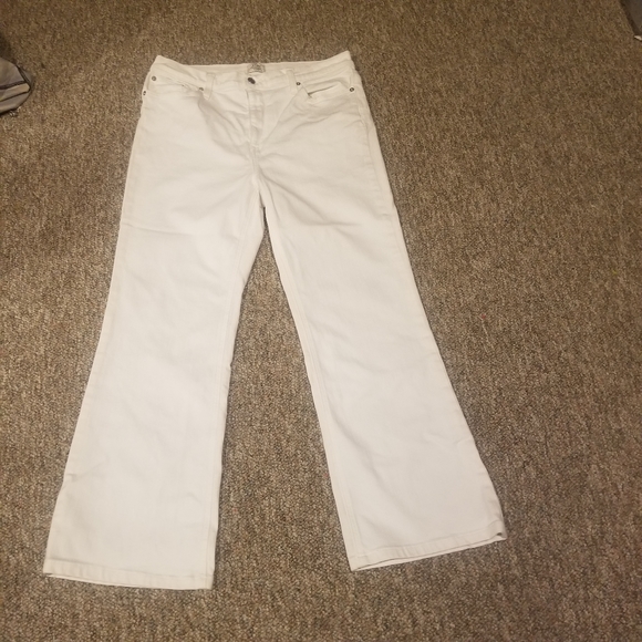 J. Crew Ashbury Flare  White Jeans Size 32P. NWOT - Picture 3 of 13